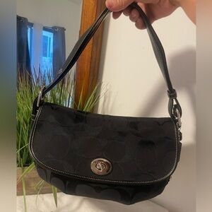 Coach Black Signature Shoulder Bag excellent conditions